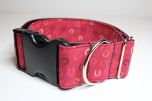 Buckle Collar in "Horseshoes"