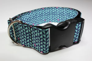 Buckle Collar in "Triangles"